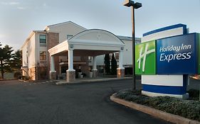 Holiday Inn Express Vernon-Manchester